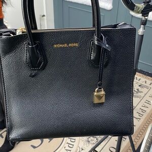 MK tote